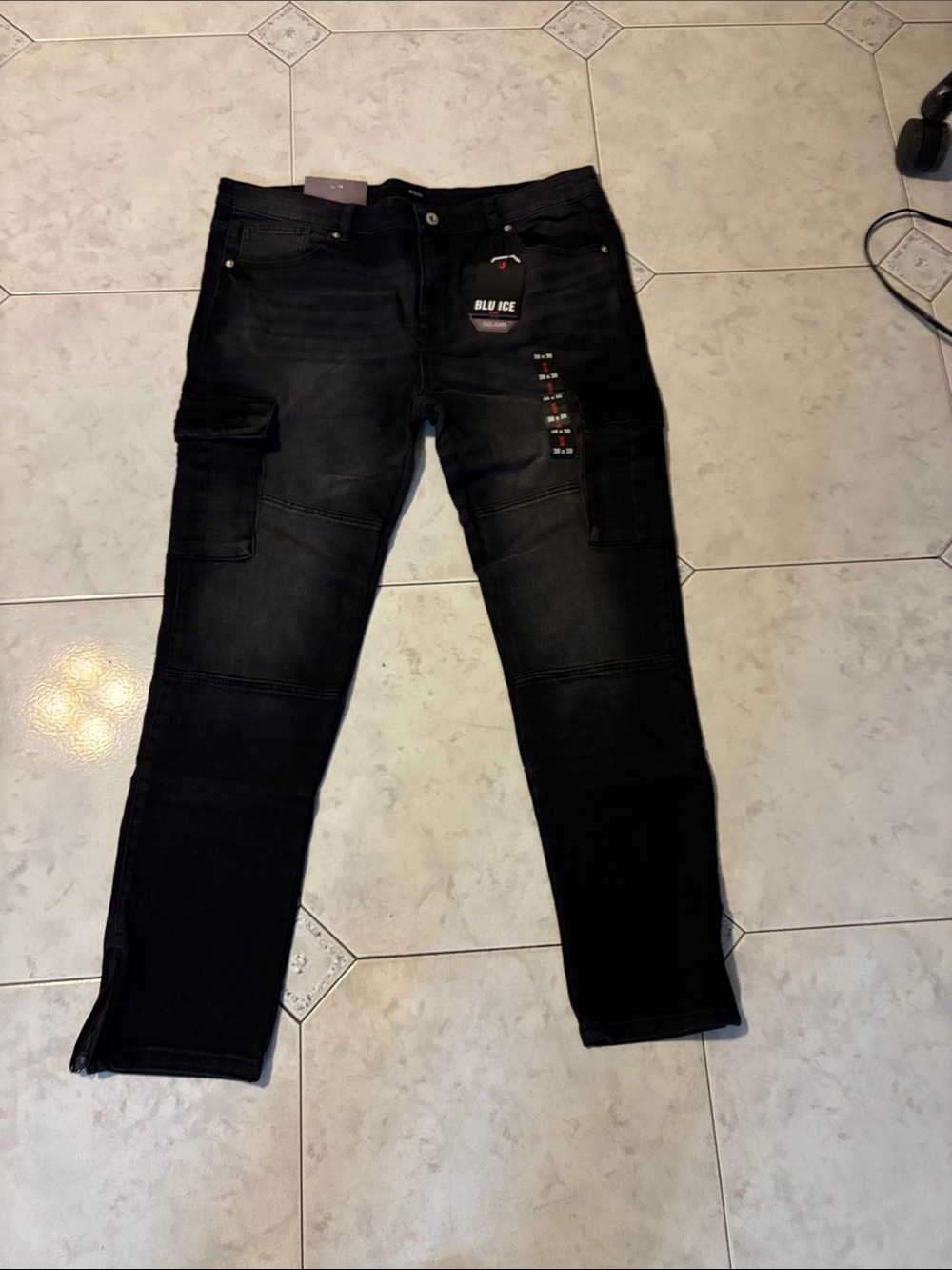 Men's Slim Straight Black Jeans flex Jeans zipper bottoms for sneaker flow